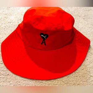 Red Bucket Hat with Heart Logo PUMA AMI